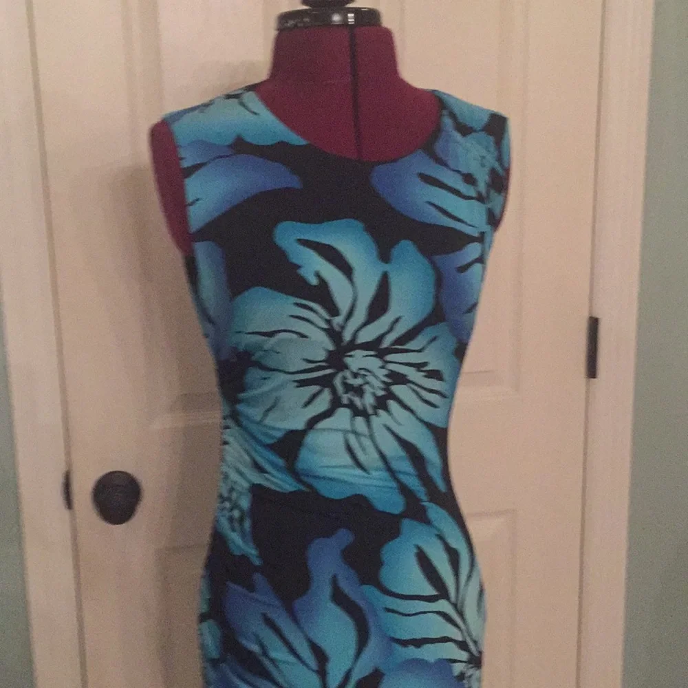 Sexy cache blue floral dress - Picture 5 of 7